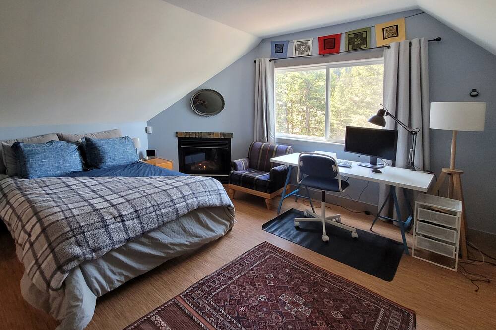 Photo of Bedroom in Okanagan-Similkameen