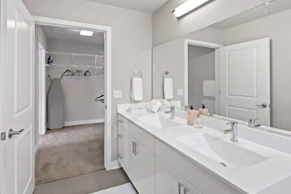 Photo of Bathroom in Tysons