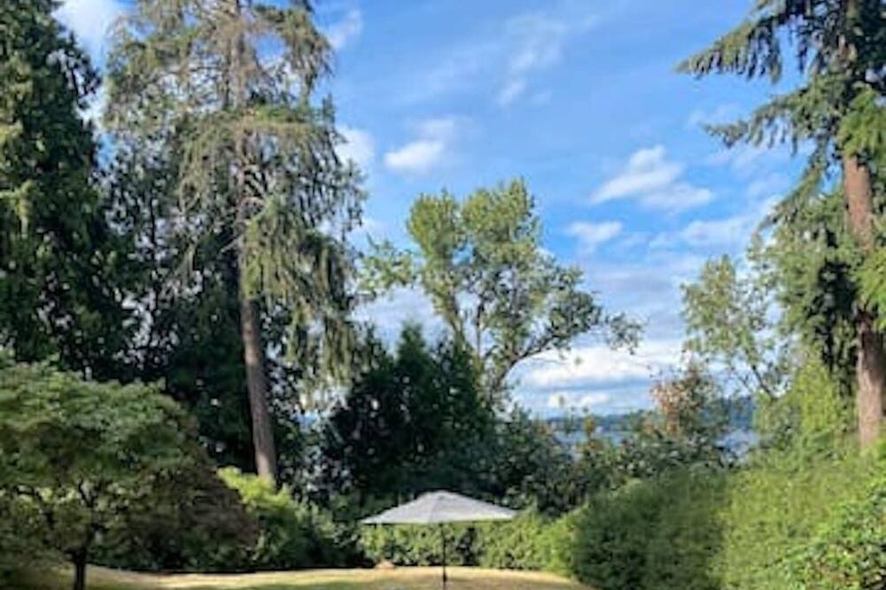 Photo of Outdoor in Seattle Metro Area