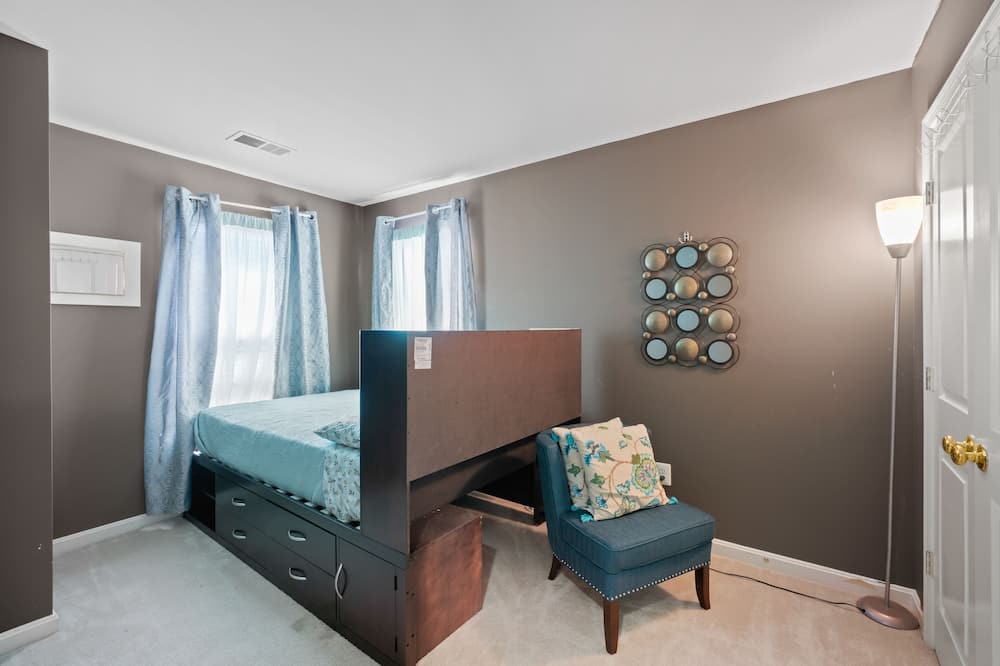 Photo of Bedroom in Bristow