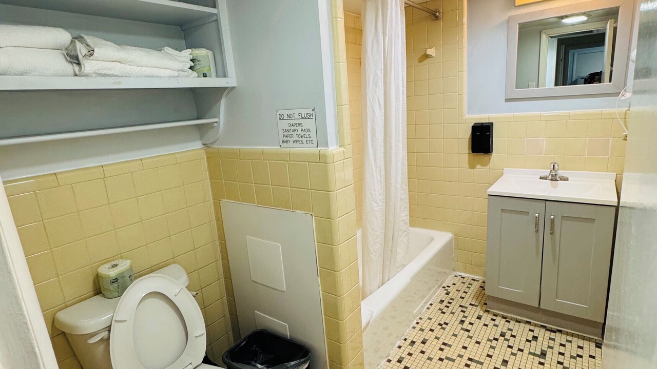 Photo of Bathroom in Manteo