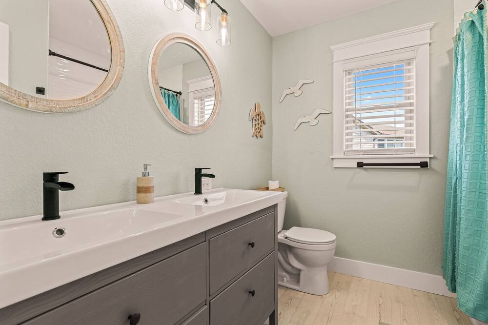 Photo of Bathroom in Nags Head