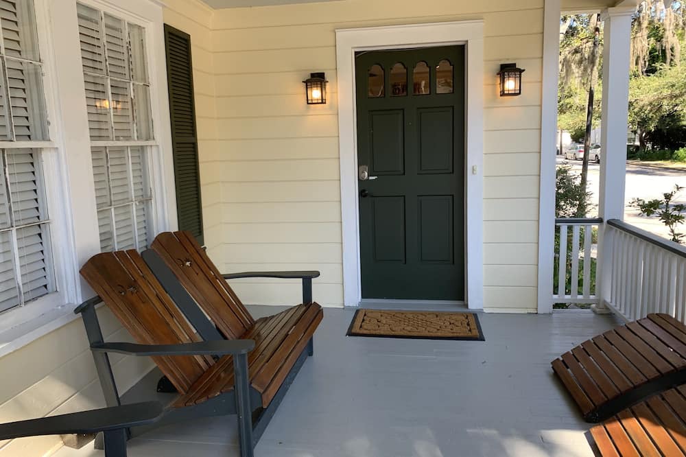 Photo of Patio Balcony in Historic District