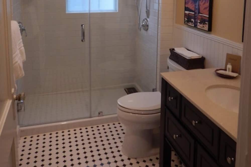 Photo of Bathroom in Historic District