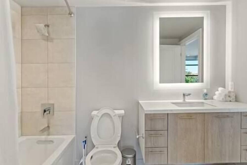 Photo of Bathroom in Shaw