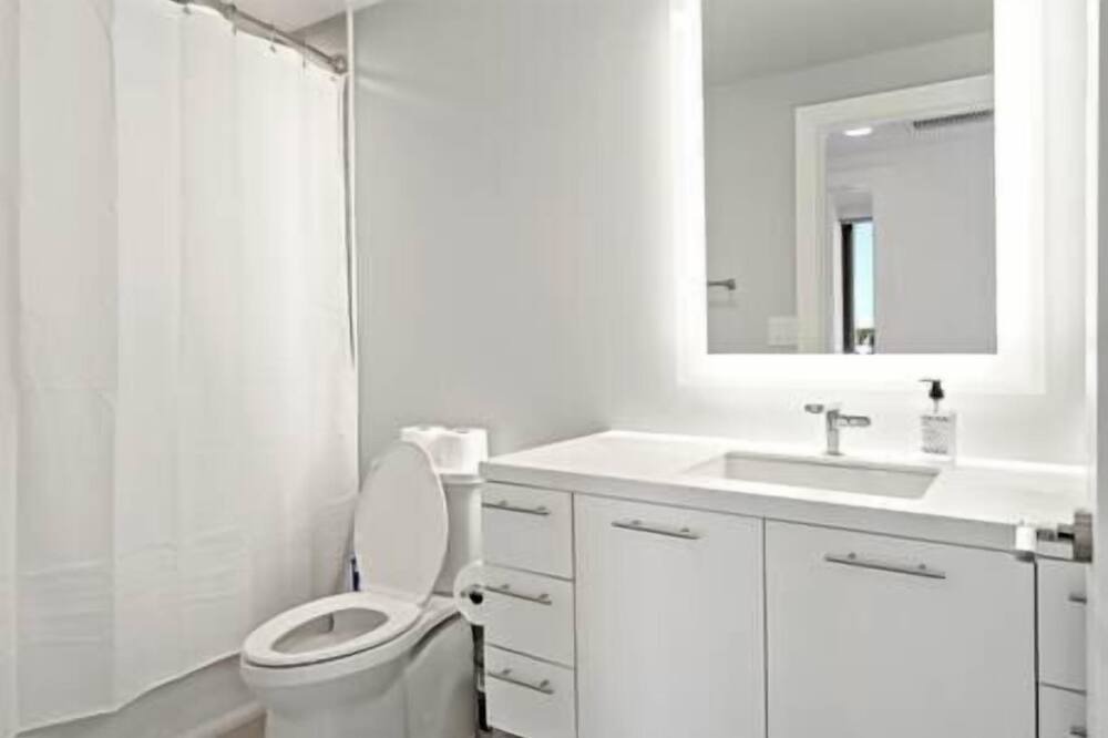 Photo of Bathroom in Shaw