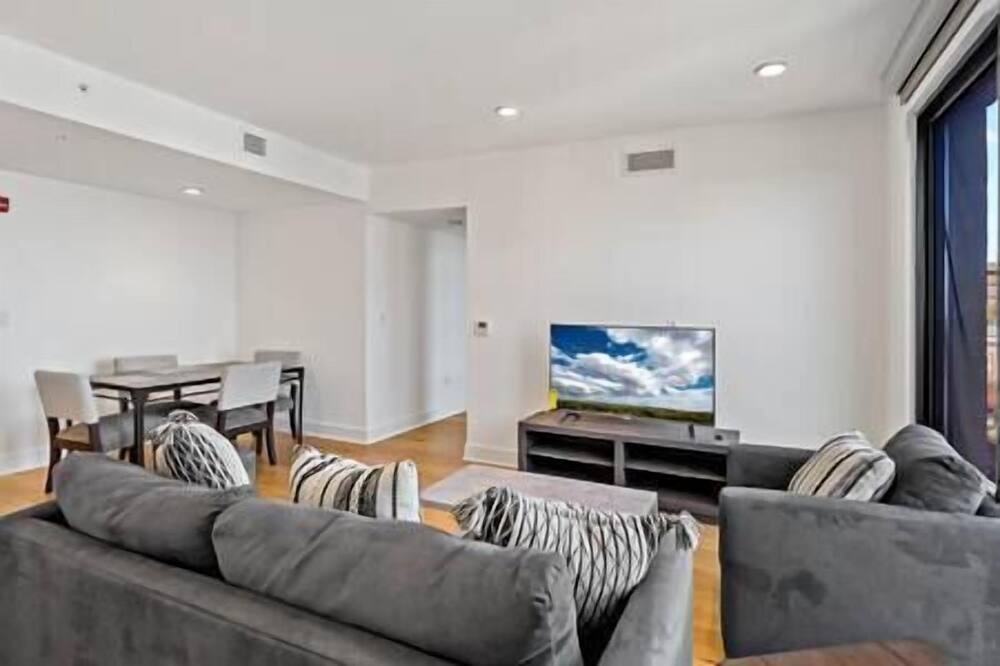 Photo of Livingroom in Shaw