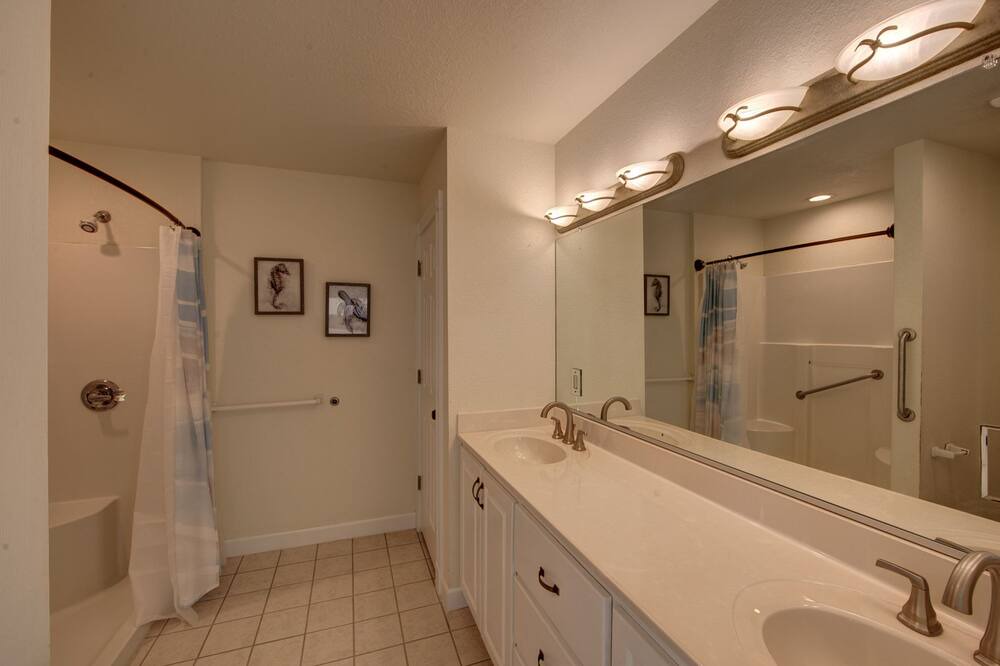 Photo of Bathroom in Tuckahoe