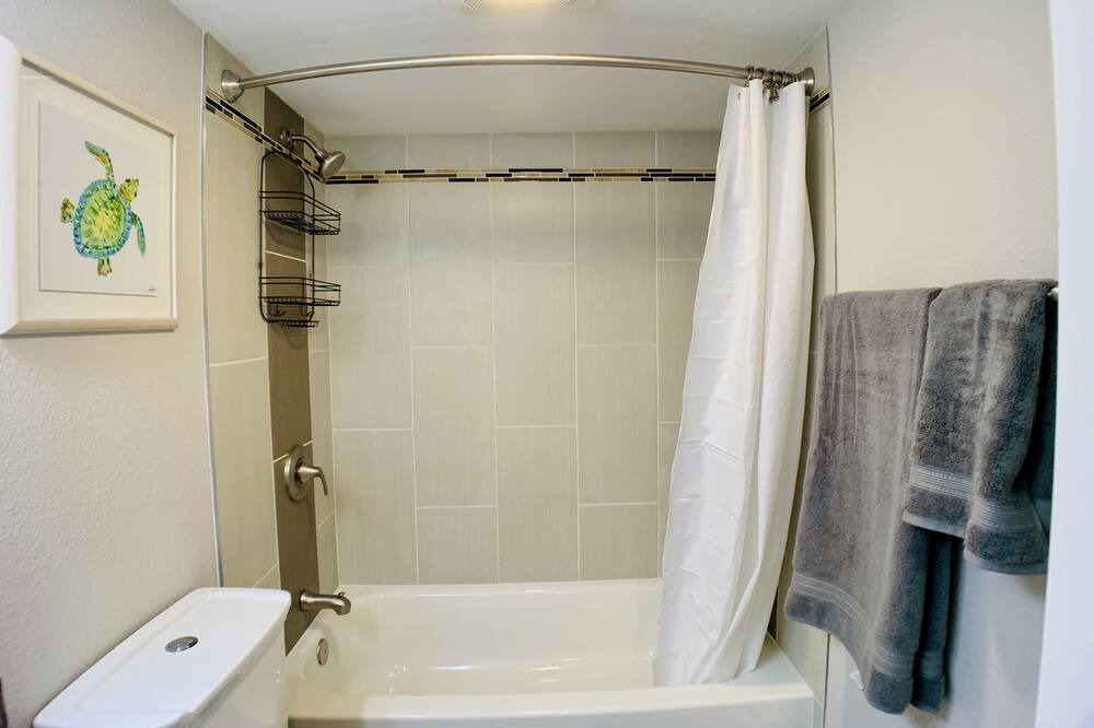 Photo of Bathroom in Green Lake