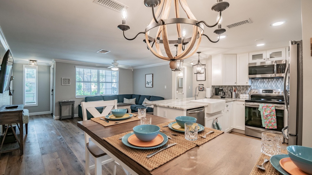 Photo of Kitchen in Gulf Gate Estates