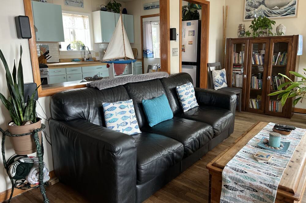 Photo of Livingroom in East Lansing
