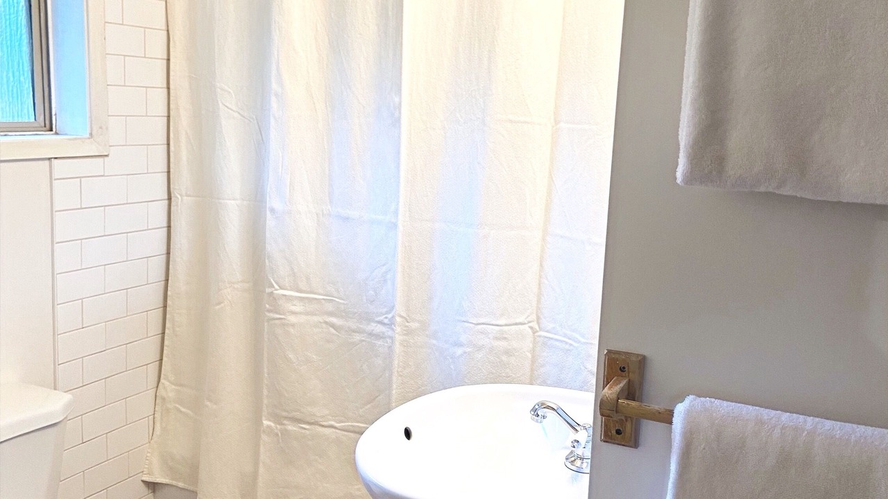 Photo of Bathroom in Ganges