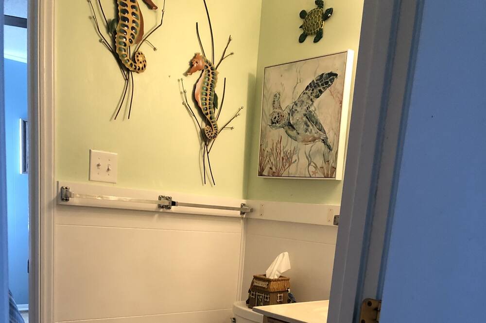 Photo of Bathroom in Nags Head