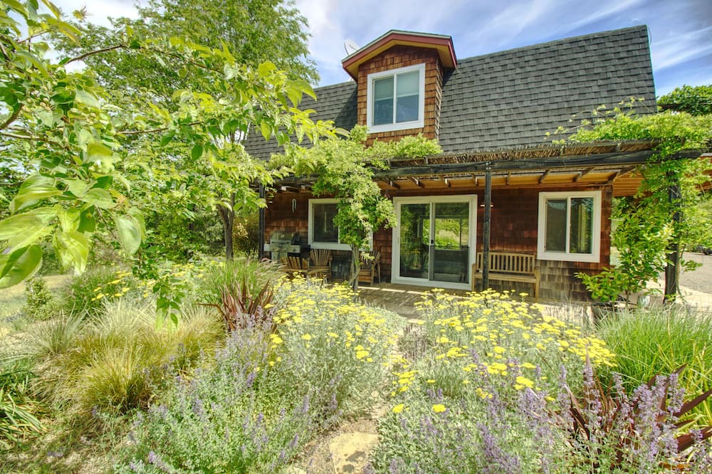 Photo of Others in Anderson Valley