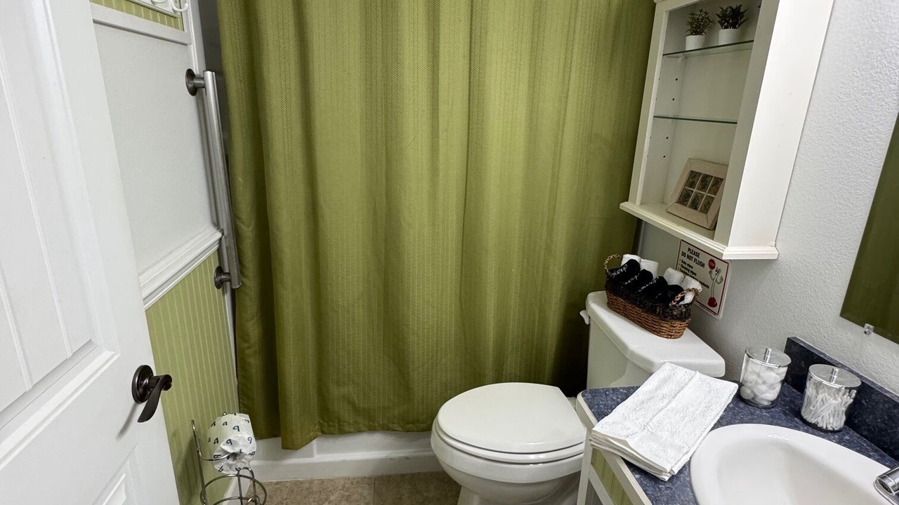 Photo of Bathroom in Cocoa Beach