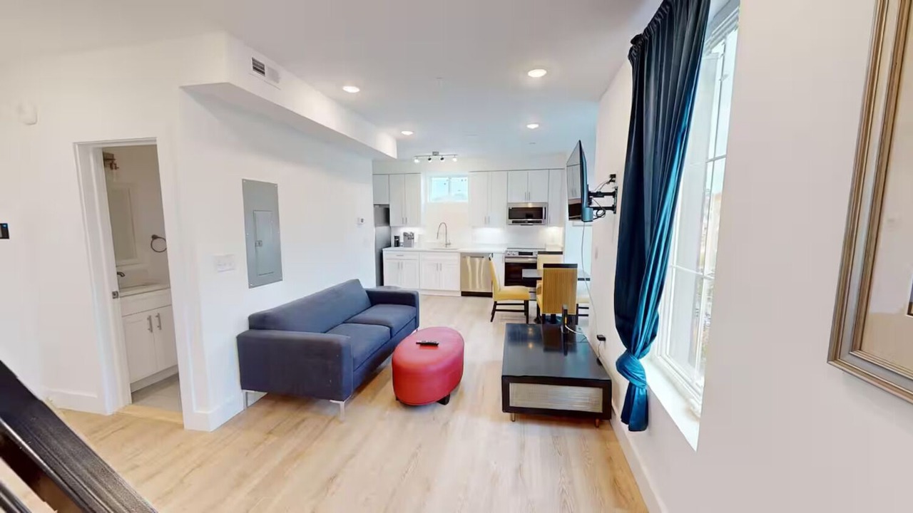 Photo of Livingroom in Brightwood Park