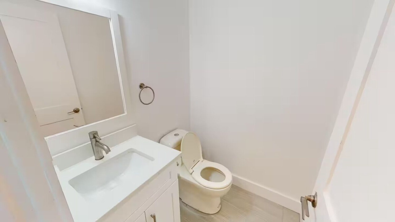 Photo of Bathroom in Brightwood Park