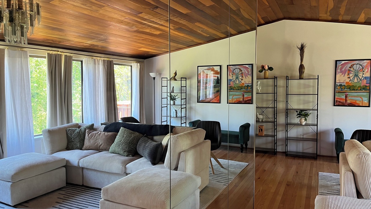 Photo of Livingroom in Oxon Hill