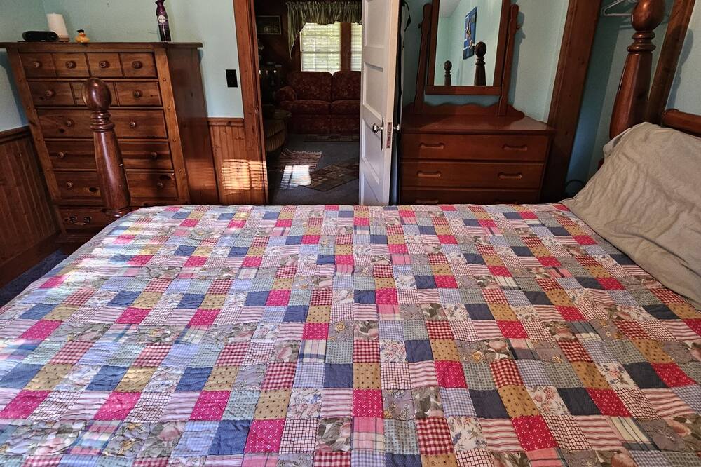 Photo of Bedroom in Conway