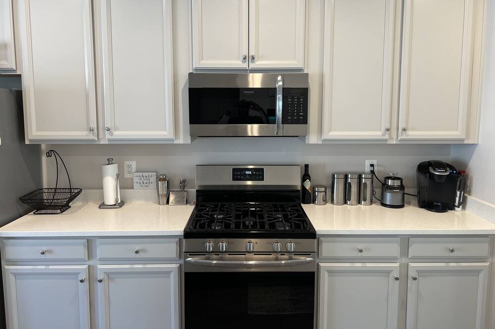 Photo of Kitchen in Lake Arbor
