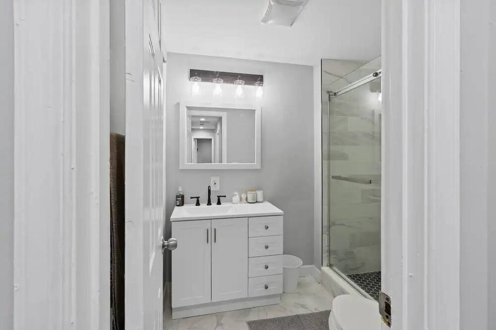 Photo of Bathroom in Kingman Park