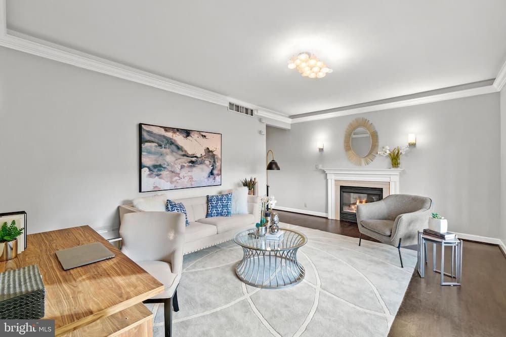 Photo of Livingroom in Darnestown