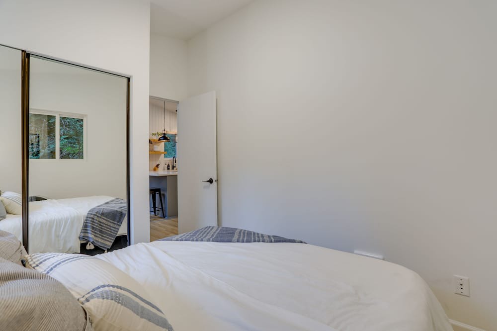 Photo of Bedroom in Inglewood-Finn Hill