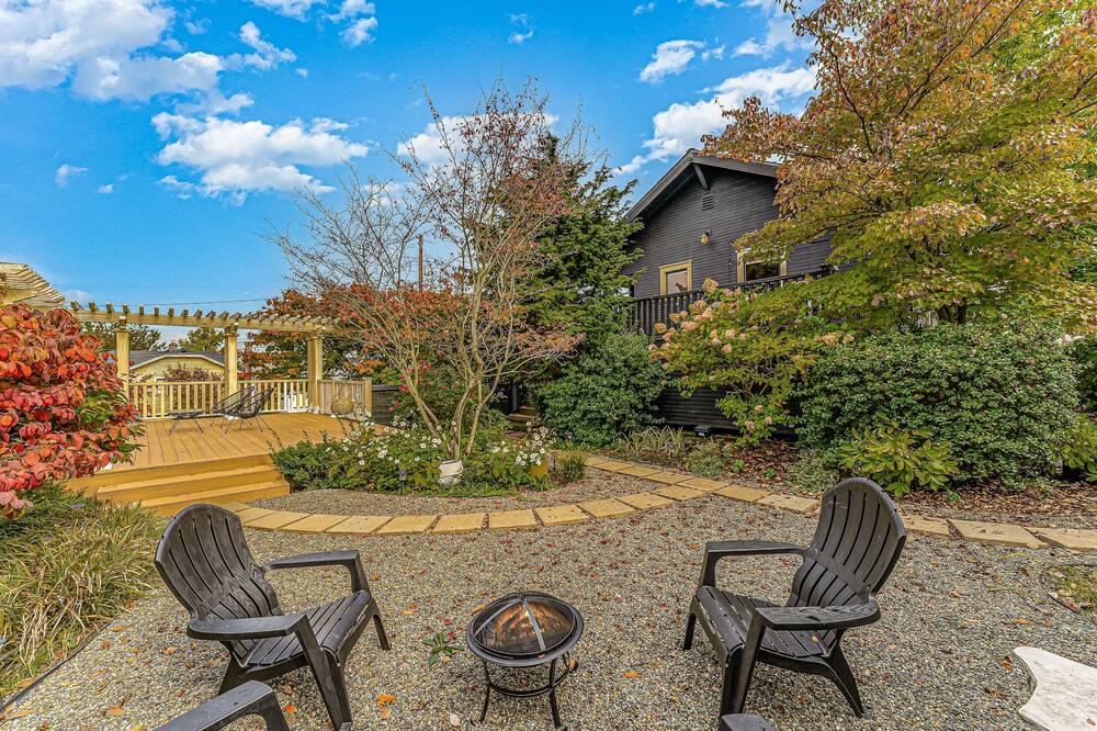 Photo of Outdoor in Columbia City
