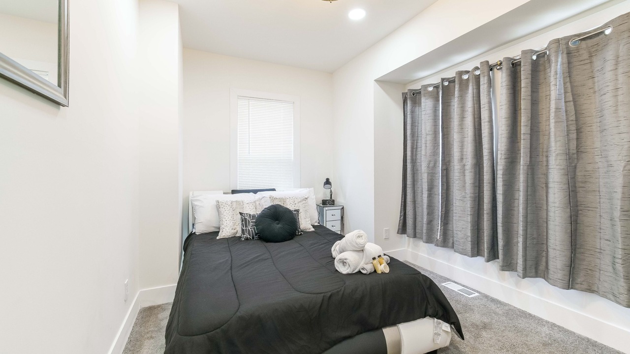 Photo of Bedroom in Franklin Park