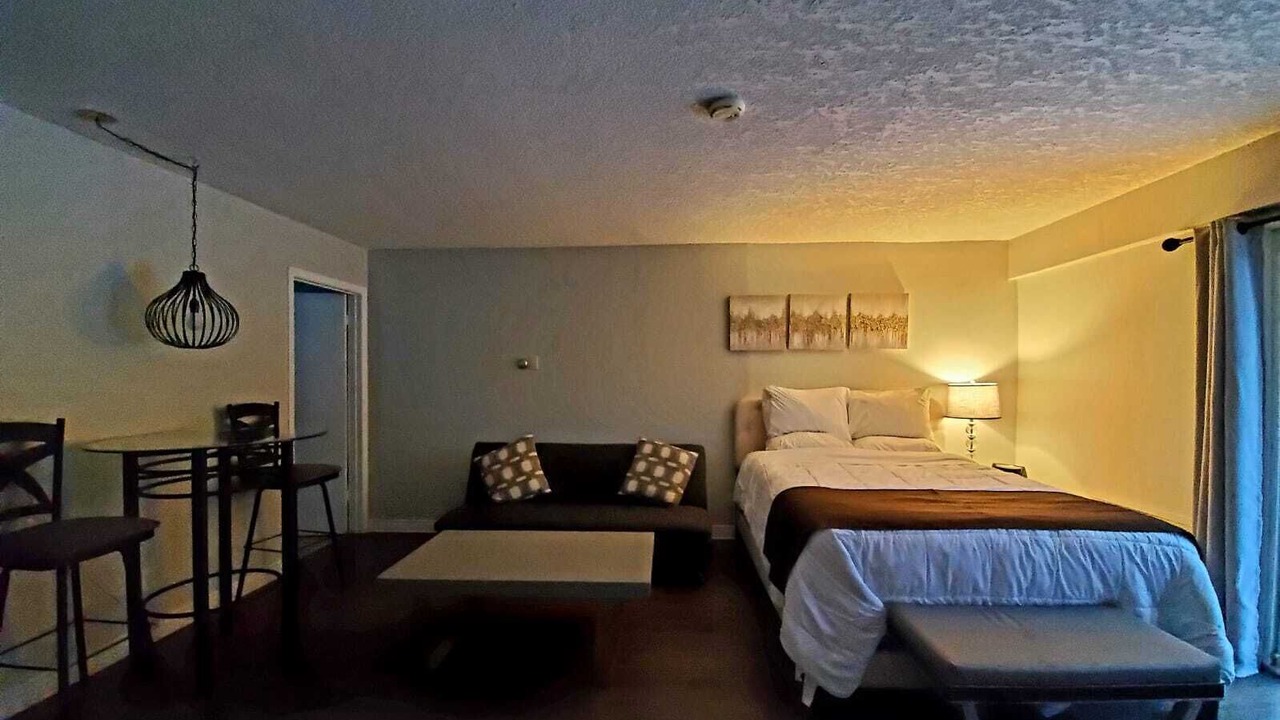 Photo of Bedroom in Colpoys Bay