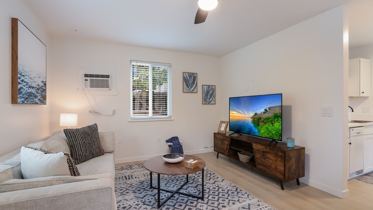 Photo of Livingroom in Laurel Park