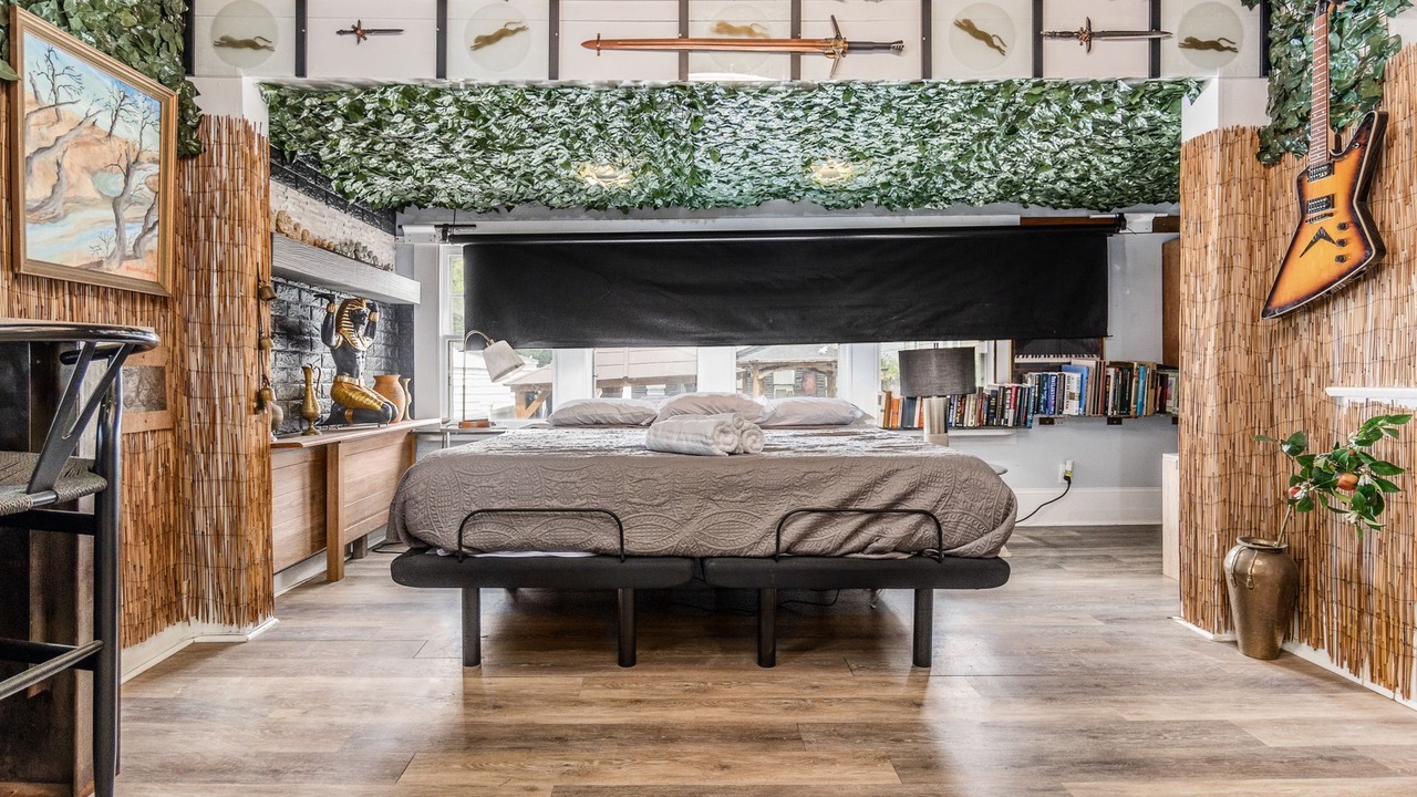 Photo of Bedroom in Old North Columbus