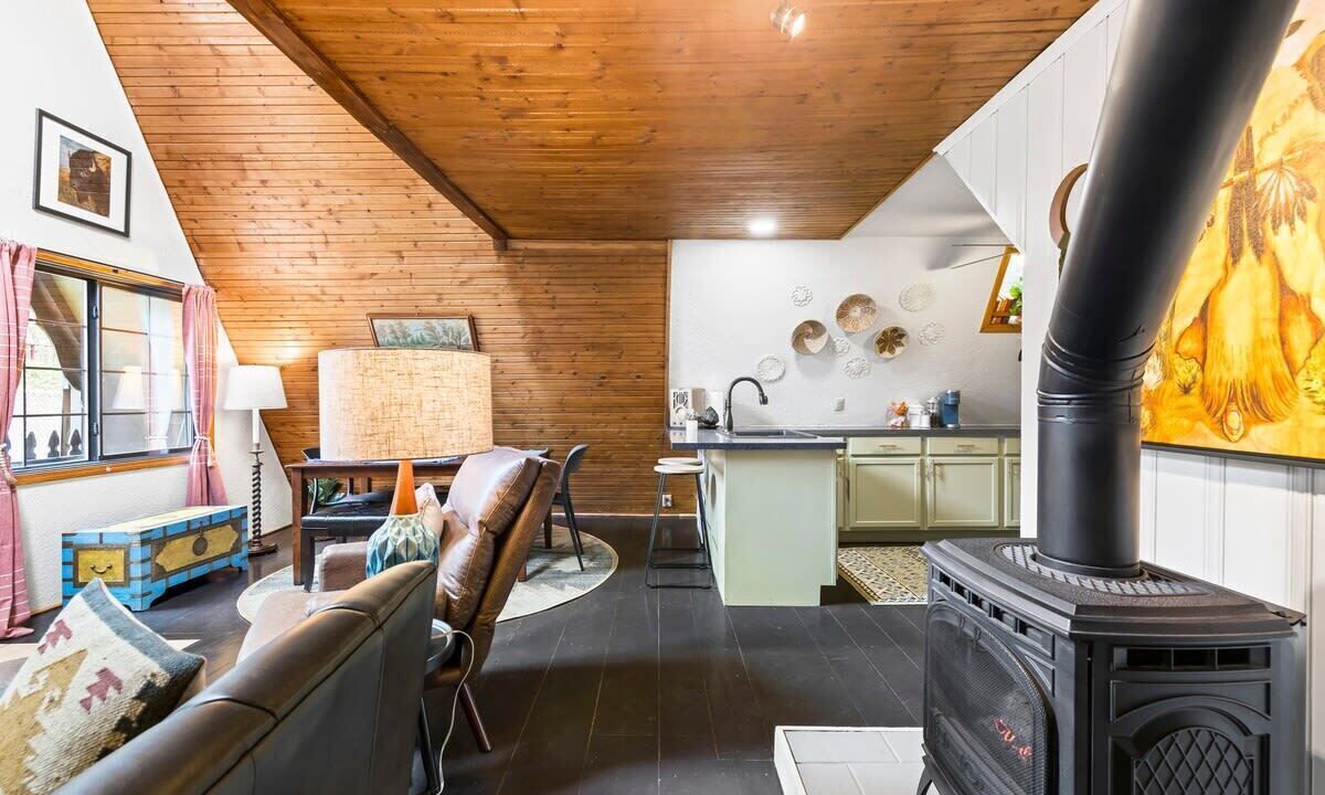Photo of Bedroom in Mountainaire