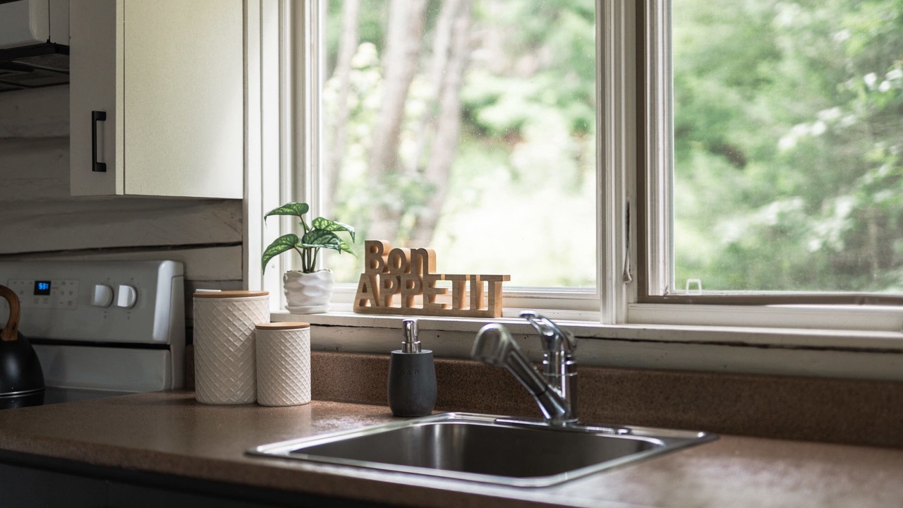 Photo of Kitchen in Val-des-Lacs