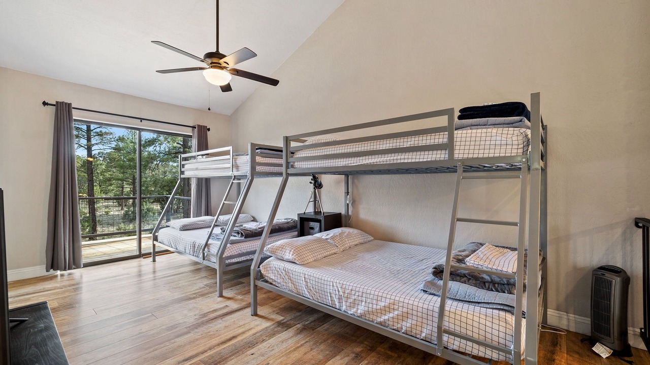 Photo of Bedroom in Heber