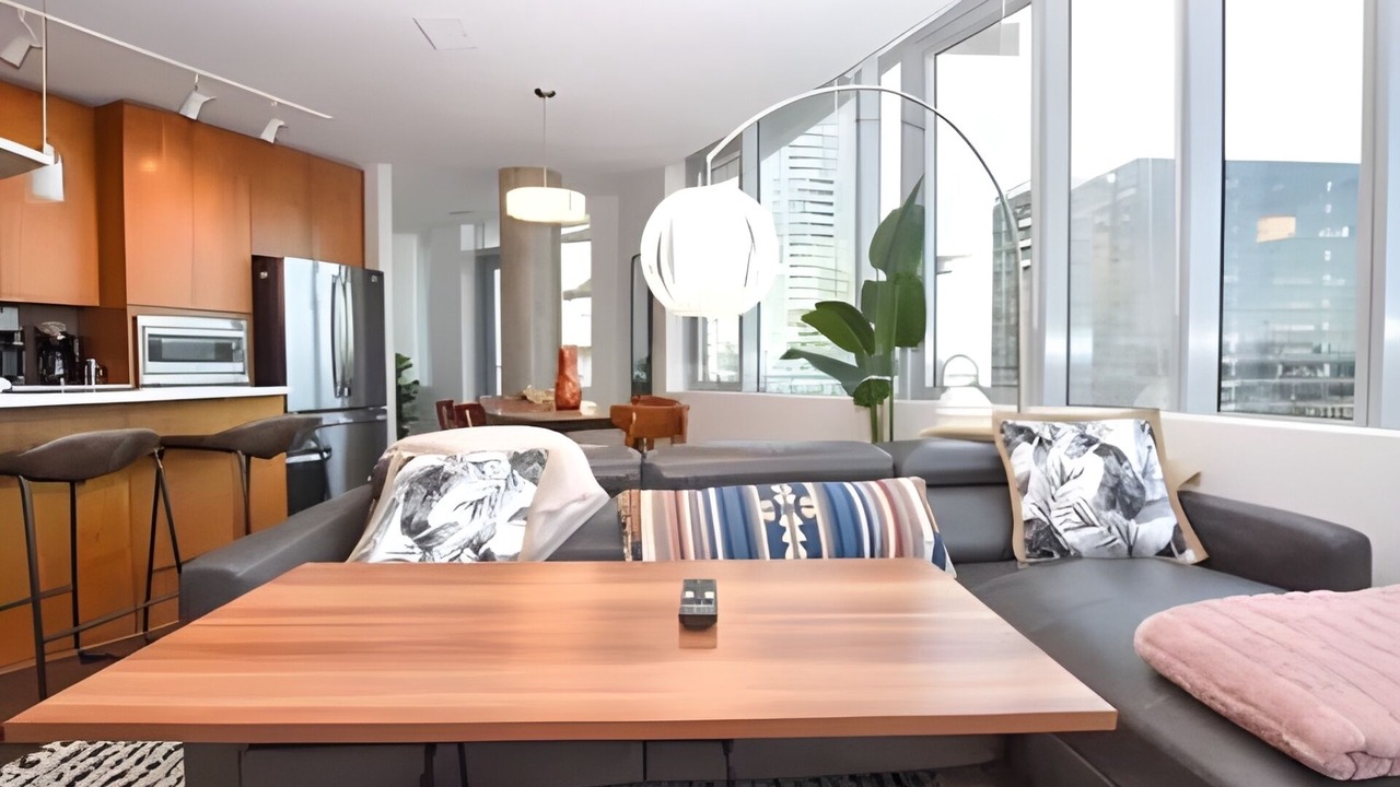 Photo of Livingroom in West Bellevue