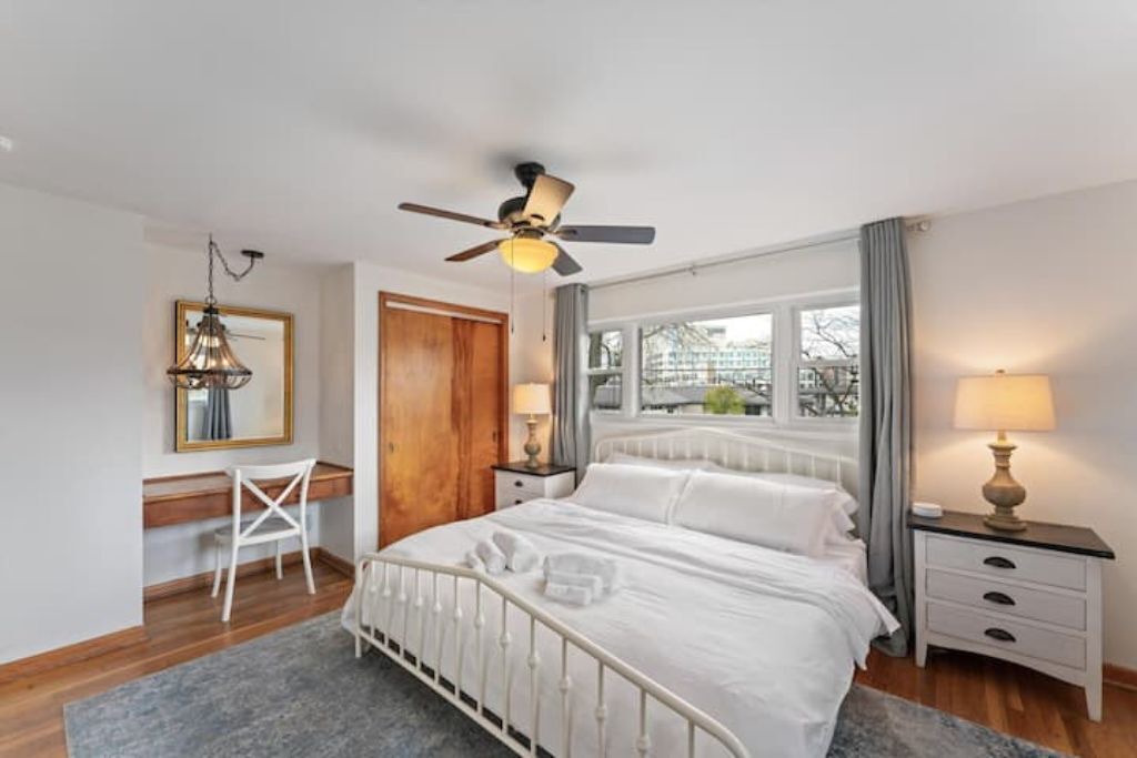 Photo of Bedroom in Knolls Thomas