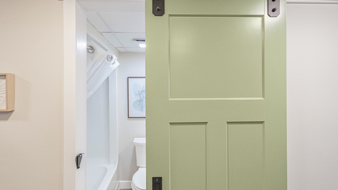 Photo of Bathroom in Arcadian Shores