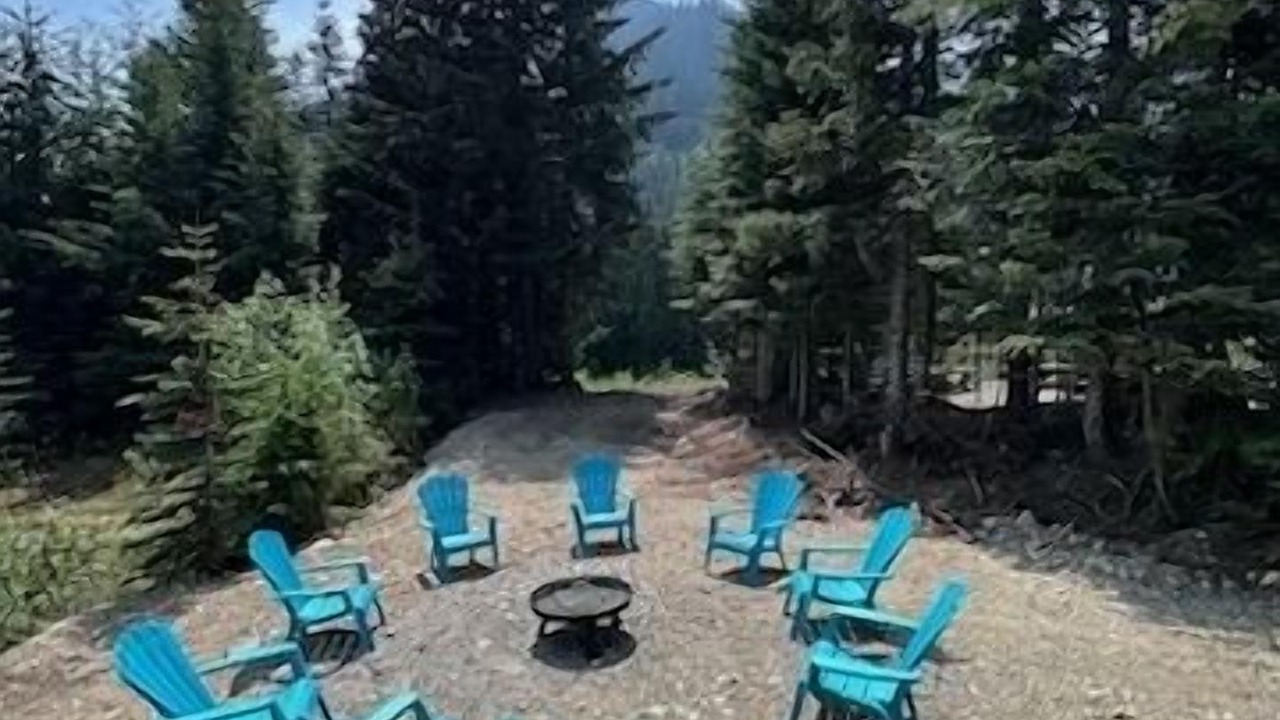 Photo of Outdoor in Hemlock Valley