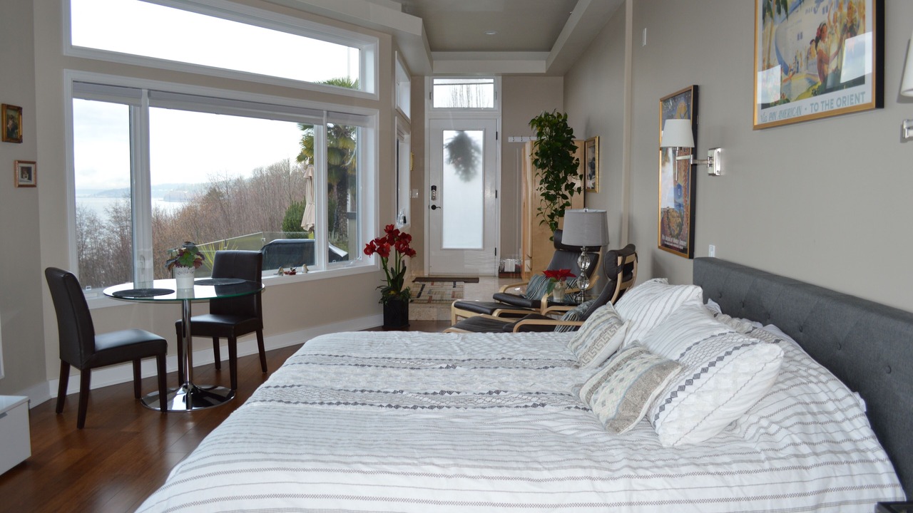 Photo of Bedroom in North Beach/Blue Ridge