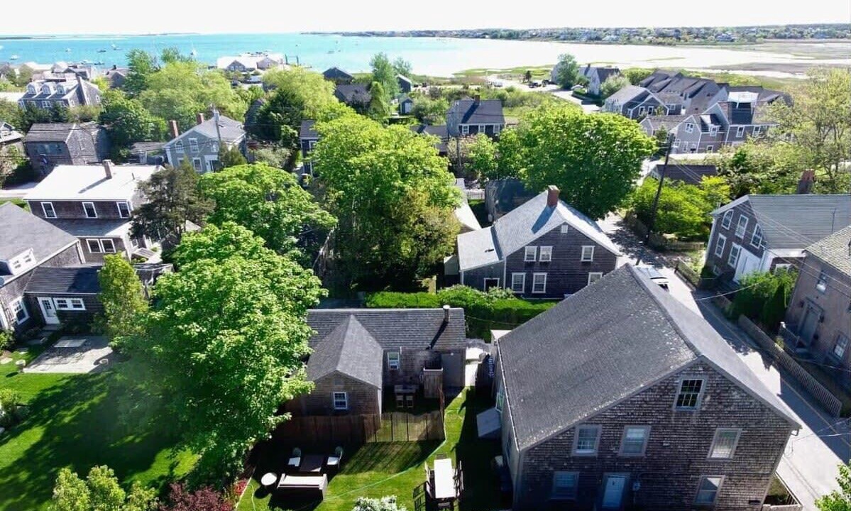 Photo of Others in Nantucket Town