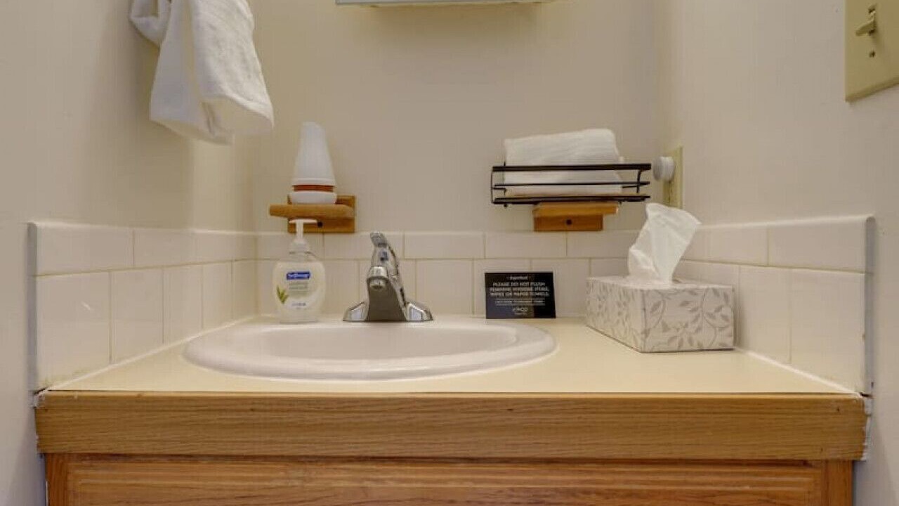 Photo of Bathroom in Newark