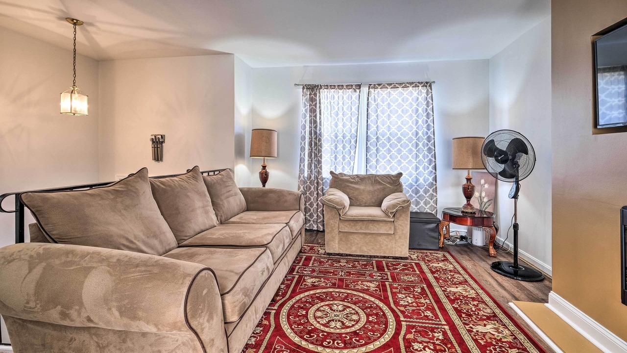 Photo of Livingroom in Riverdale Park