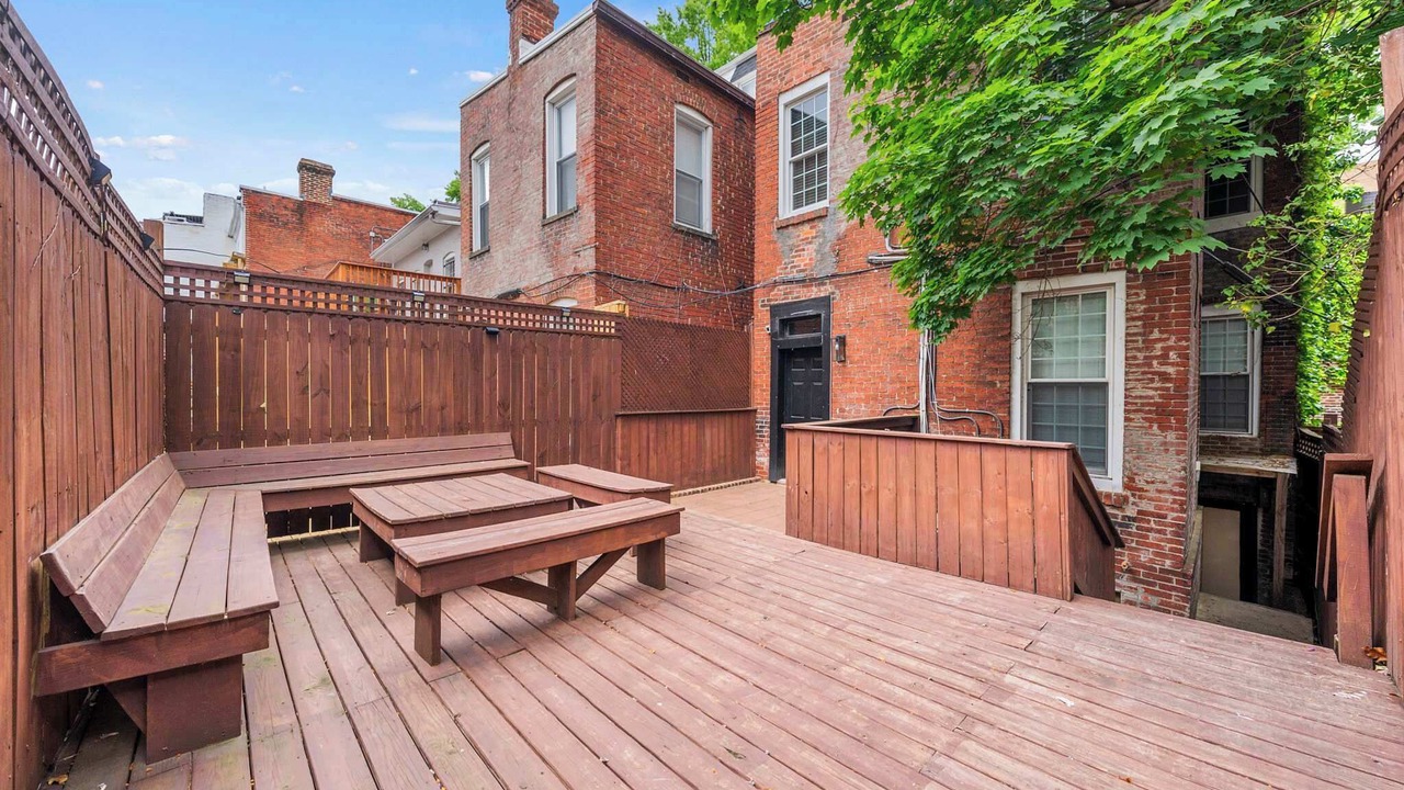 Photo of Outdoor in Shaw