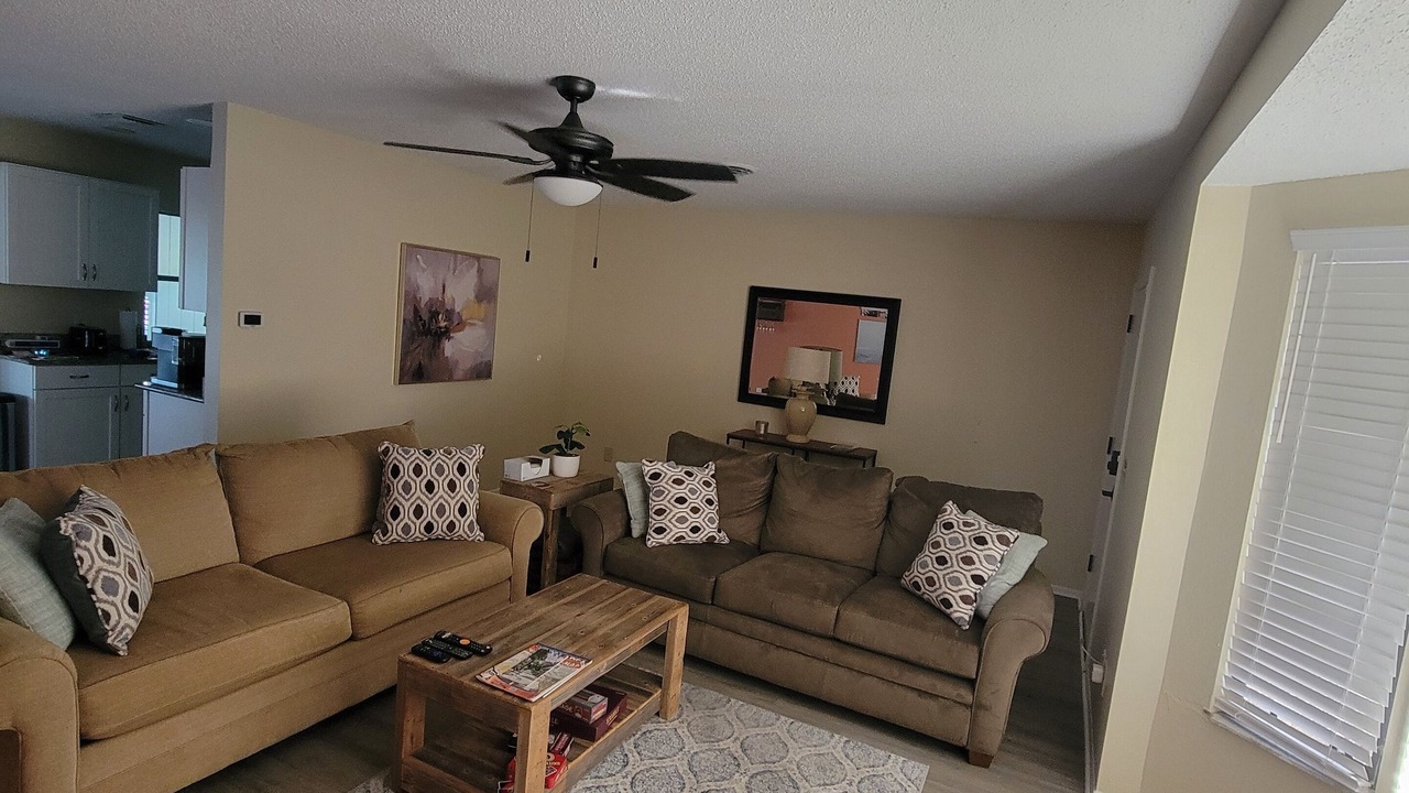 Photo of Livingroom in Venice Gardens