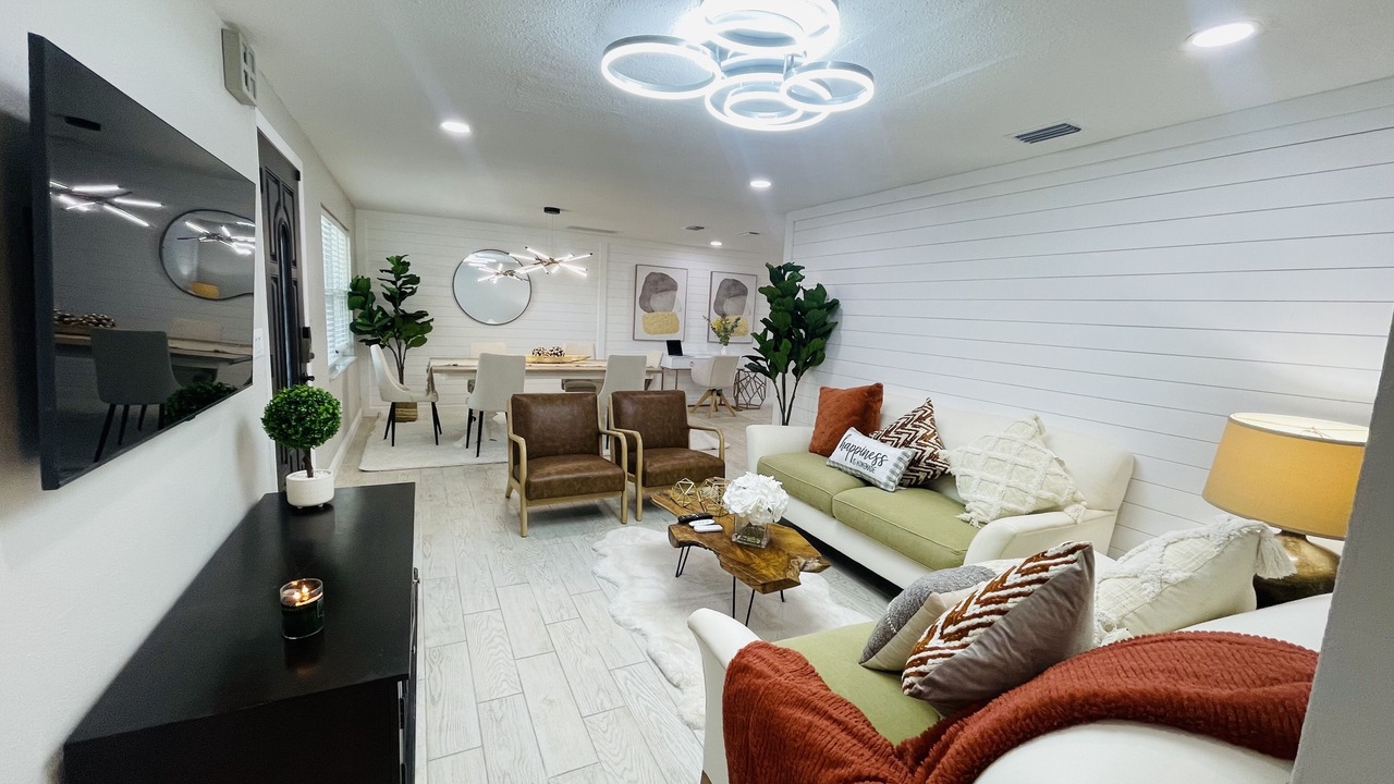 Photo of Livingroom in South Gate Ridge