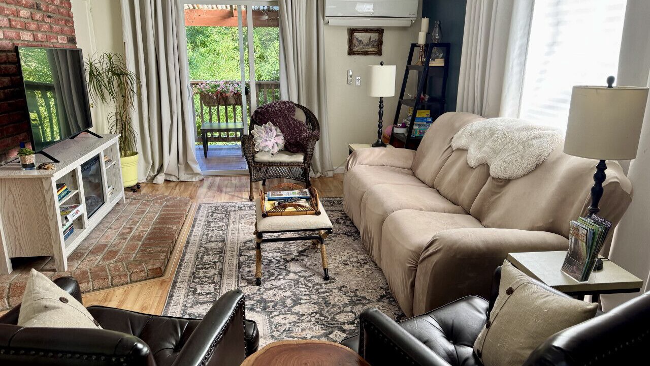 Photo of Livingroom in Myers Flat