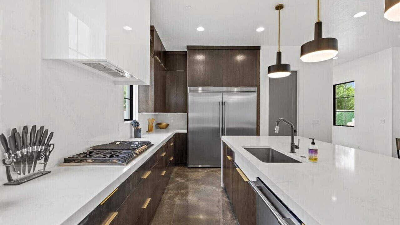 Photo of Kitchen in Hurricane