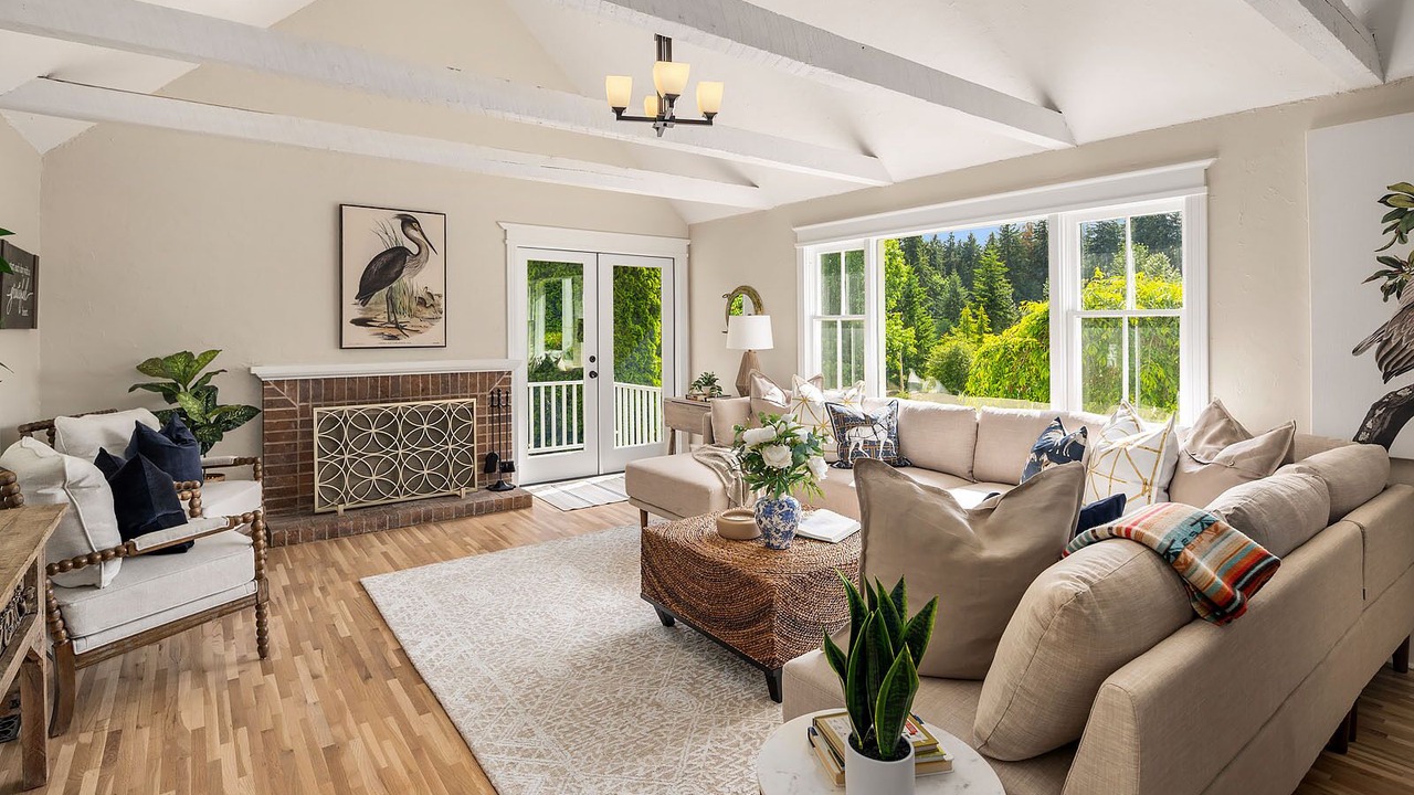 Photo of Livingroom in Woodinville