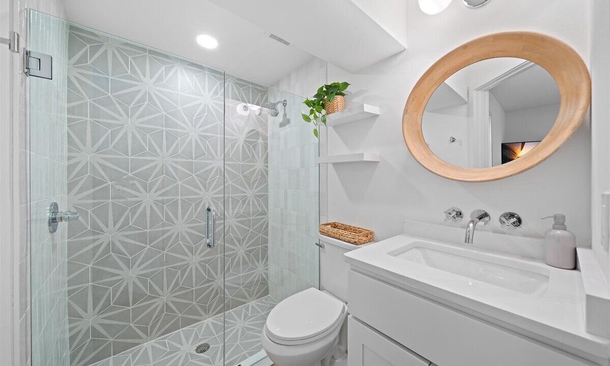 Photo of Bathroom in Cocoa Isles